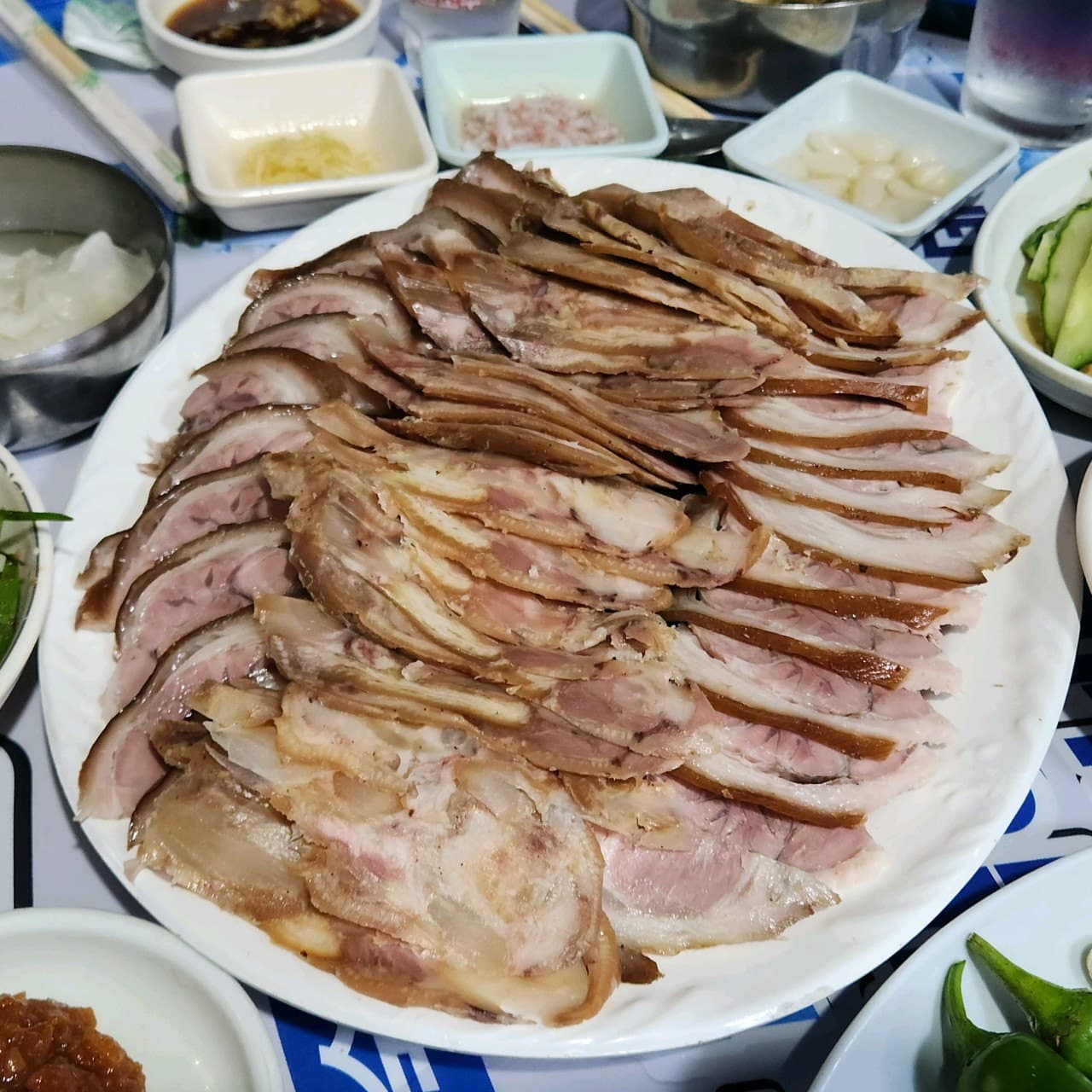 장춘족발 사진